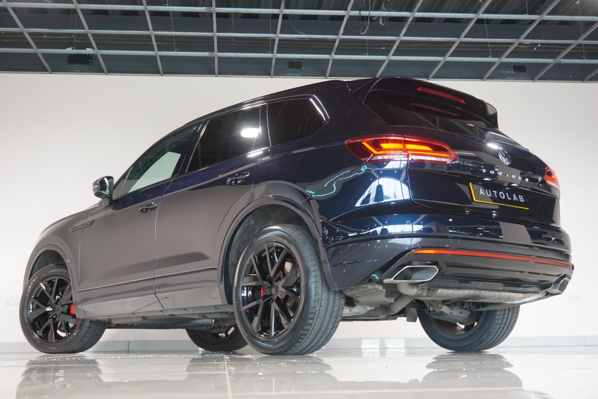 Volkswagen Touareg 3.0 TDI V6 R-Line SUV 5dr Diesel Tiptronic 4Motion Euro 6 (s/s) (286 ps)